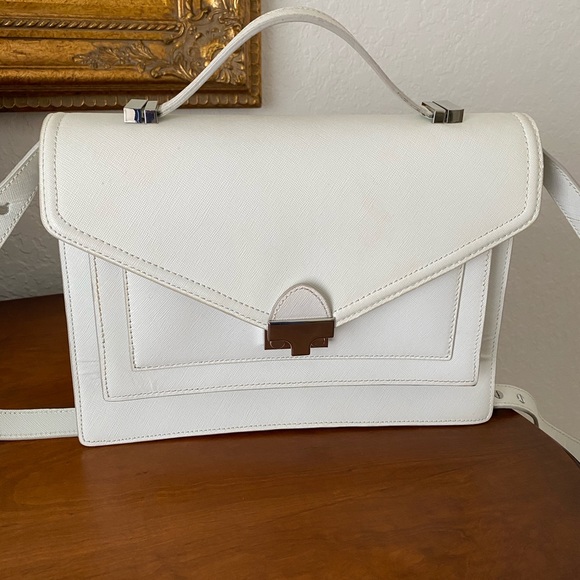 Handbag white in excellent condition - Picture 1 of 5